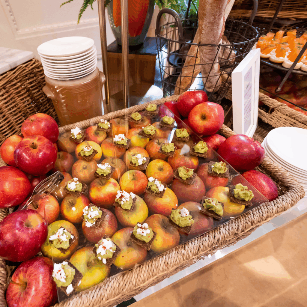Garden of Eden Bat Mitzvah Canapes on Apple Trays Garden of Eden Bat Mitzvah Canapes on Apple Trays